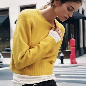 Zara soft knit crop sweater 💛